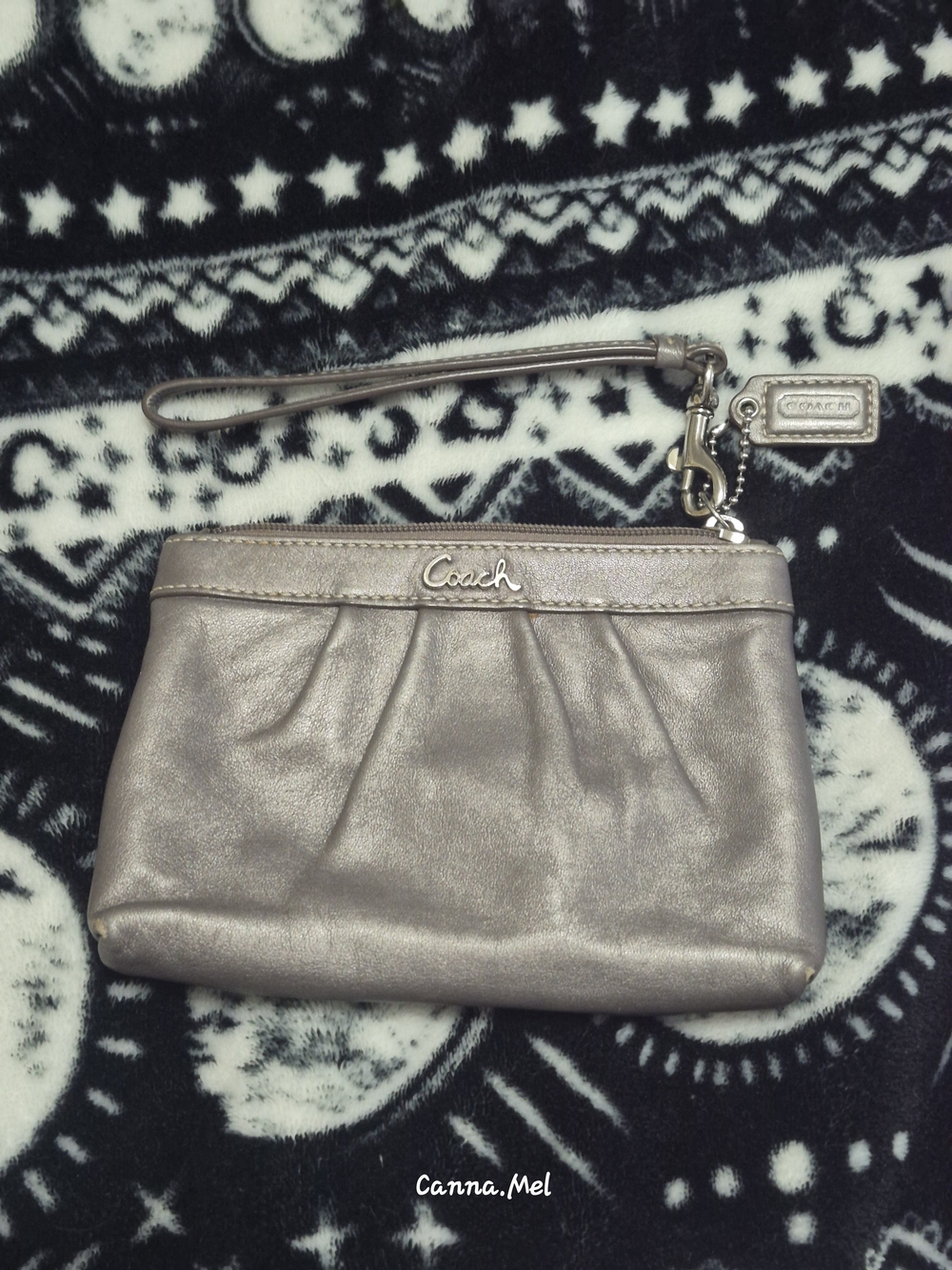 Y2K Coach Grey Leather Wristlet